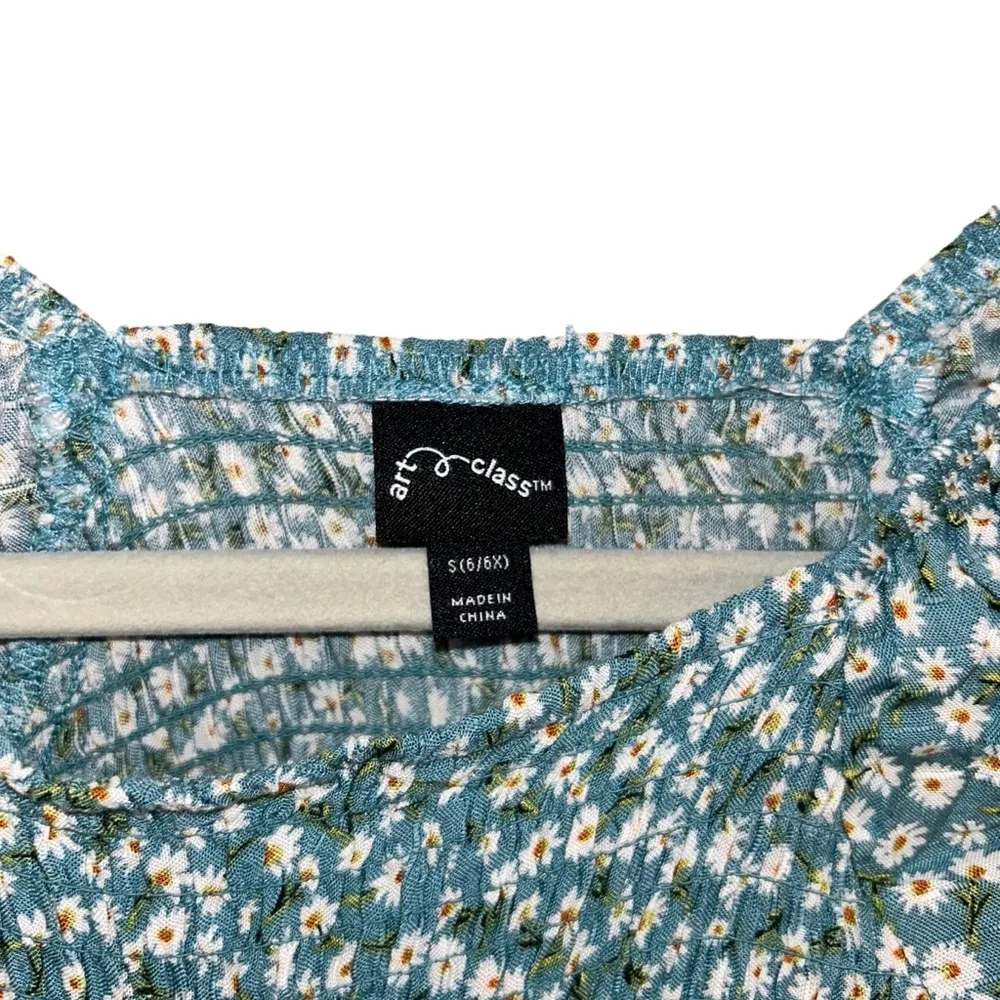 NEW Light Blue Art Class White Floral Crop Top Women’s Size Small Stretchy Shirt - Image 2