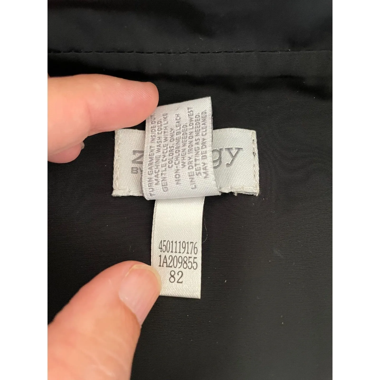 Zenergy by Chico's Women's Black Jacket with Gold Chain Trim‎ Full Zip Size S - Image 7