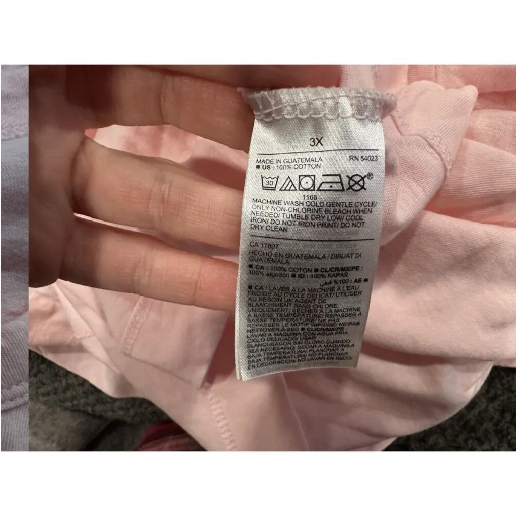 Old Navy Very Merry Pink Short Sleeve Shirt 3X - Image 8