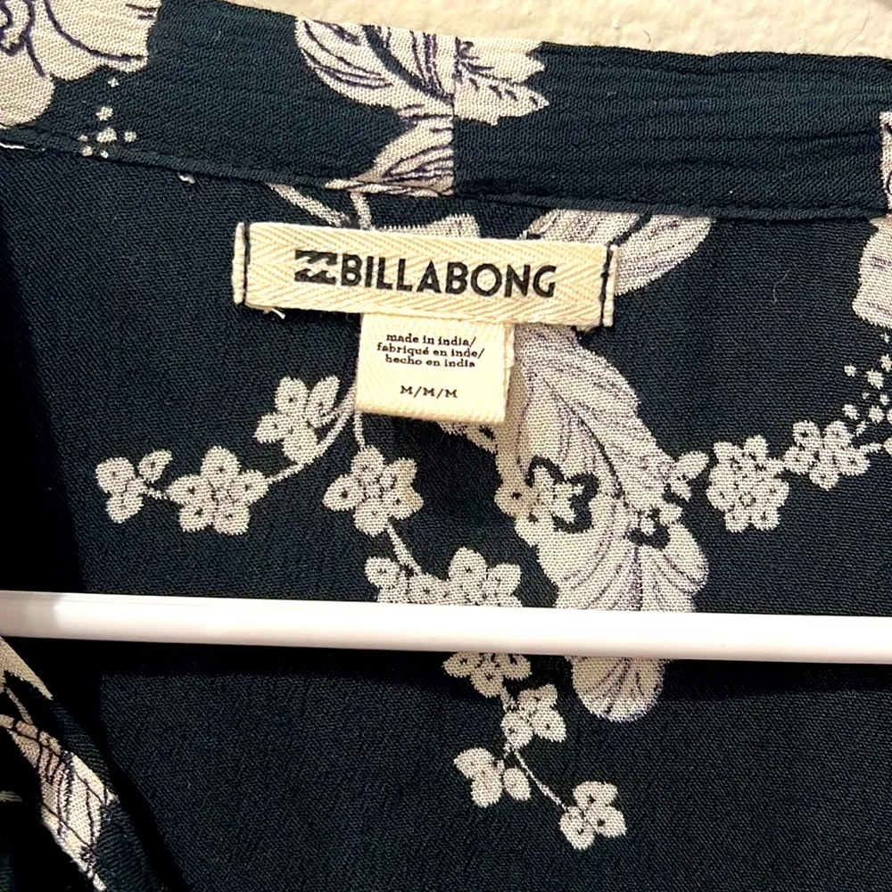 NWT Billibong Floral Tie Neck Blouse | Medium - Image 2