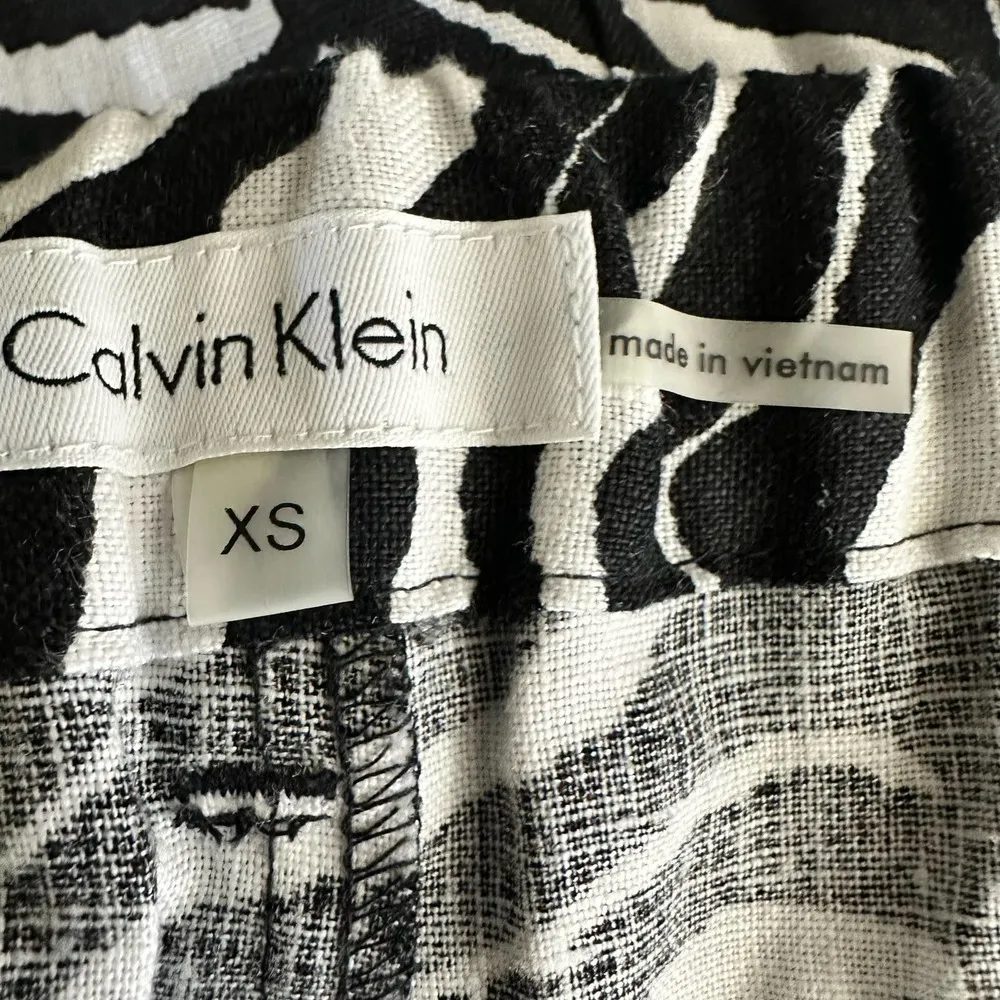 Calvin Klein Womens size XS Zebra Print 100% Linen Cropped Pants Black White NEW - Image 14