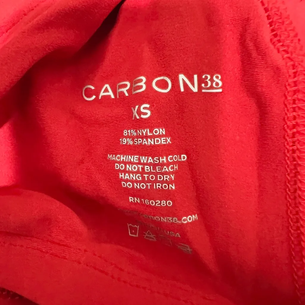 NEW Carbon 38 Wide Scoop Athletic Work Out Built In Sports Bra Tank Solid Red XS - Image 2