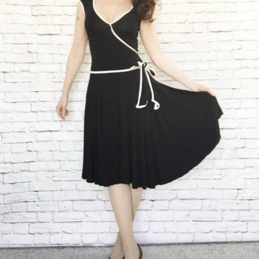 Cherish Black Midi Dress with gray Trim flowy SMALL NEW - Image 3