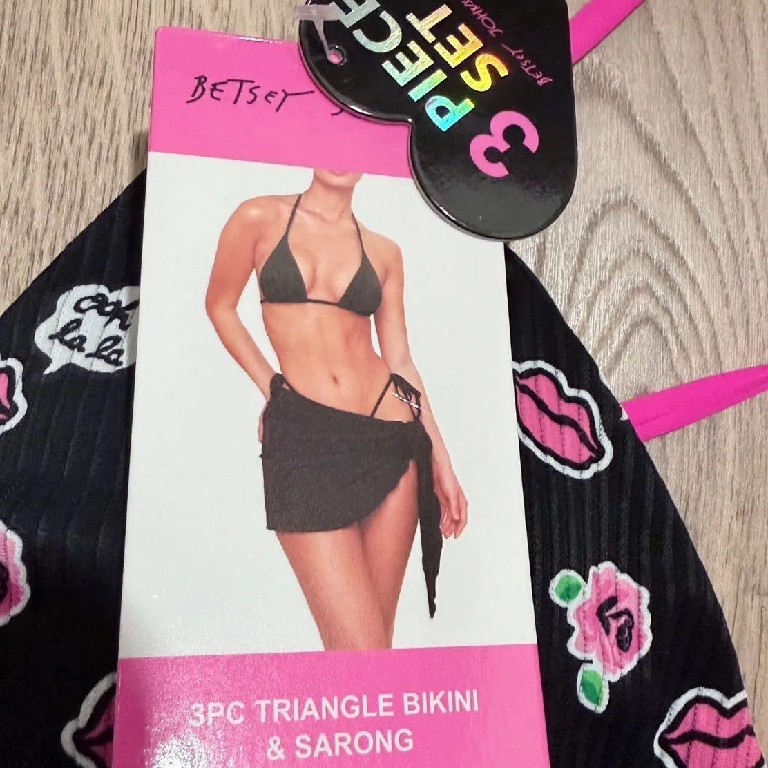 Betsey Johnson XL Black Pink Lips Roses 3pc Triangle Bikini Swimsuit Sarong Set - Image 3
