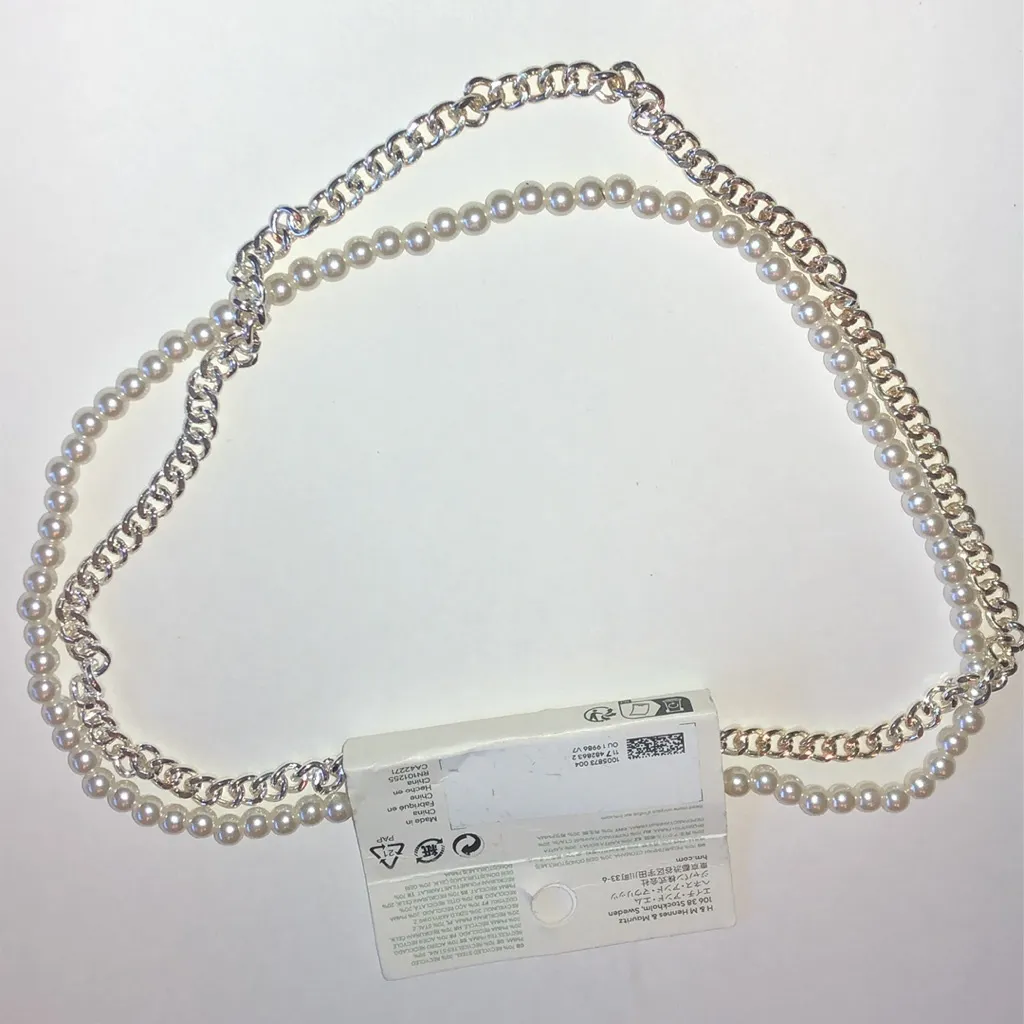 H&M Silver Tone and White Faux Pearl Beaded Necklaces - Image 4