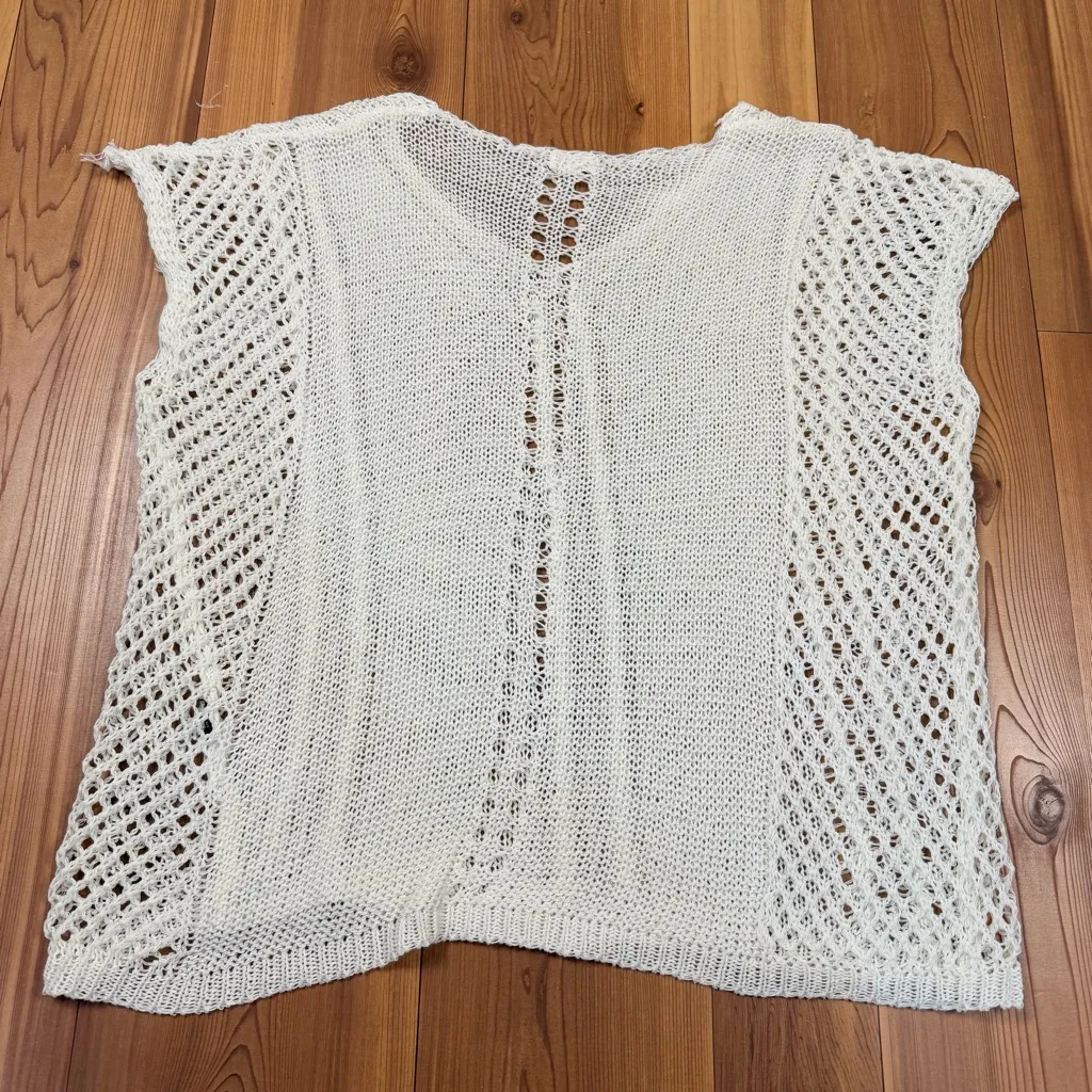 POL Ivory Crochet Open Weave Sleeveless Sweater Swim Cover Up Women’s Medium - Image 4