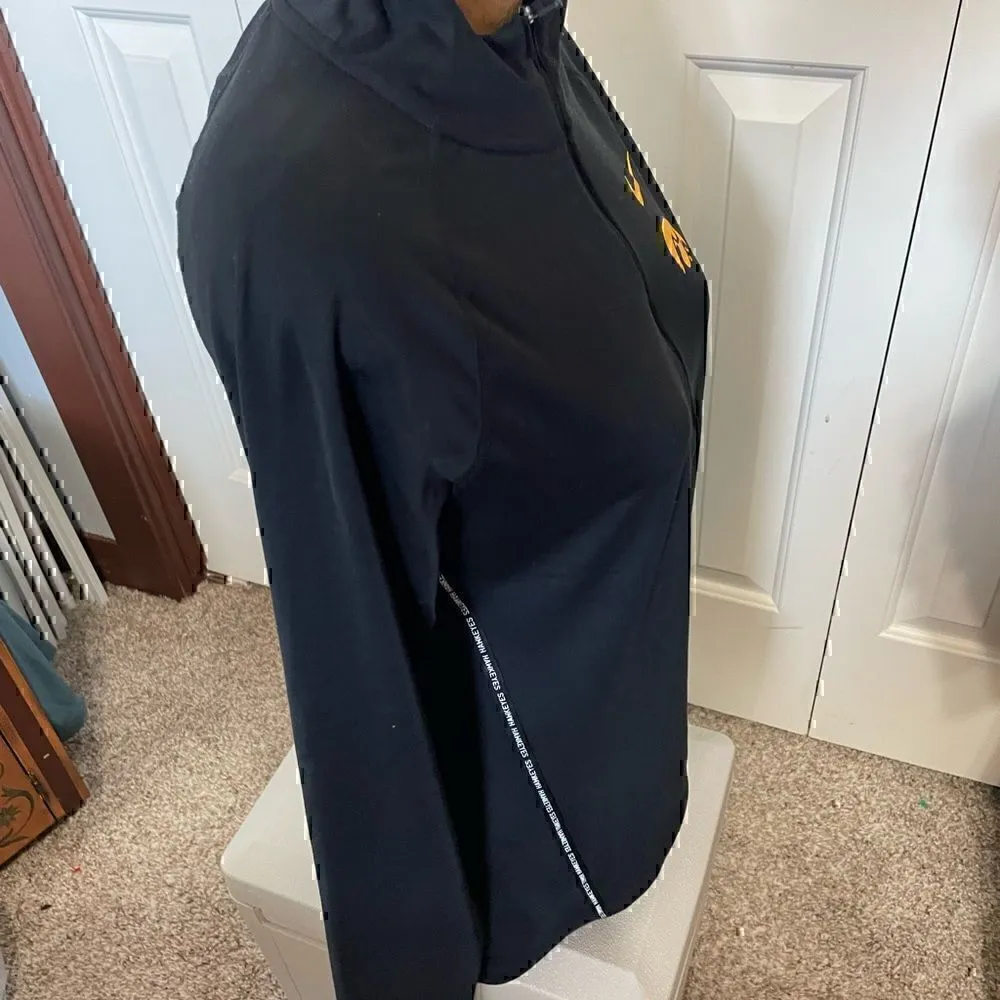 Nike DriFit Iowa Hawkeyes Womens Medium Half ZIP Pullover - Image 4