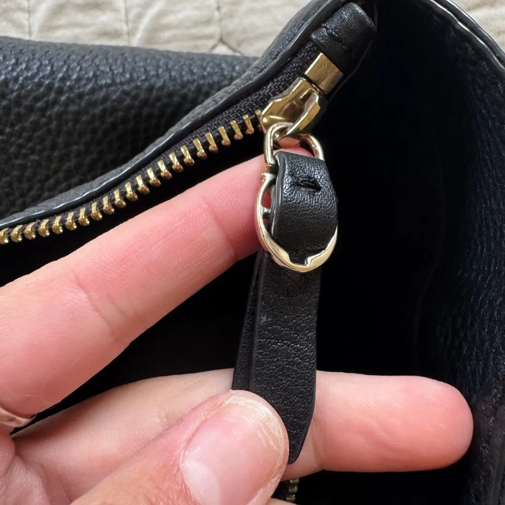 ETIENNE AIGNER BLACK LEATHER LARGE HOBO BAG - Image 8