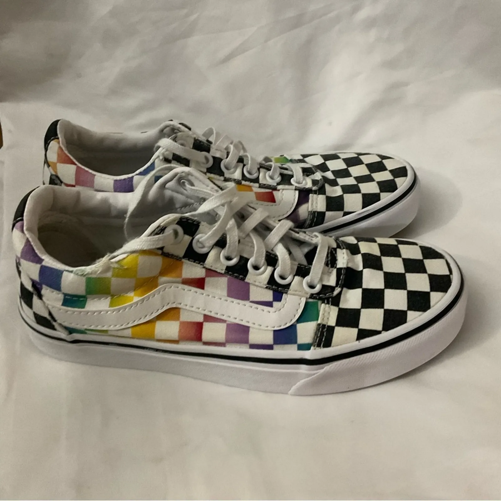 Van Ward Rainbow Checkerboard Low Top Lace Up Sneaker 6.5 Skater Retro Casual - Image 3