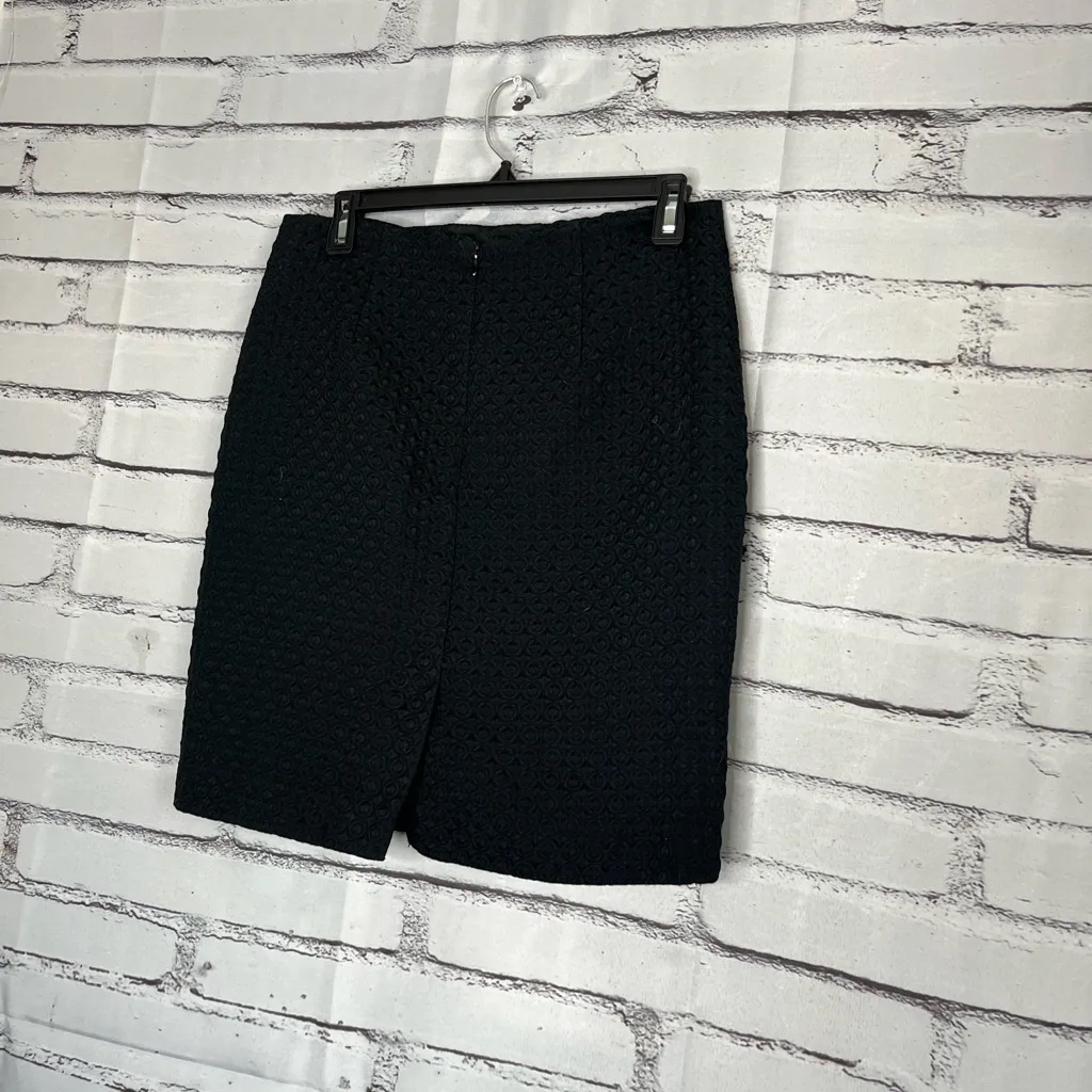 Banana Republic Black Pencil Skirt Knee-Length Workwear SZ 6 Preppy Embroidered - Image 8