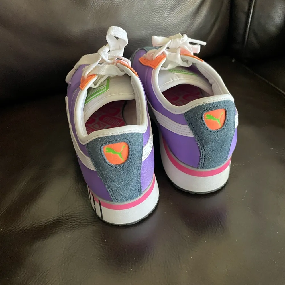 PUMA Roma Amor Logo Luminous Purple/Puma White/Dark Denim size 6 sneakers EUC - Image 7