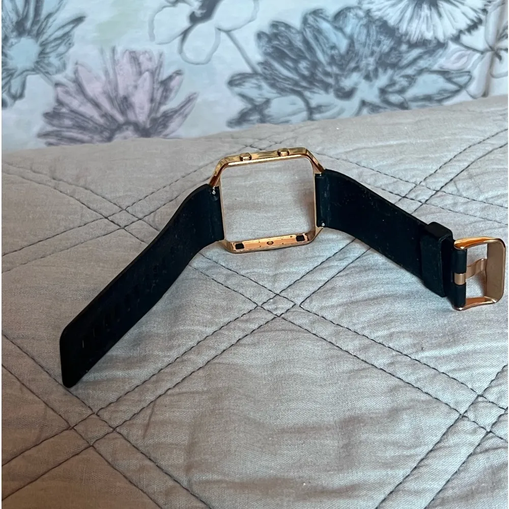 🖤🌹BLACK AND ROSE GOLD FITBIT BAND🖤🌹 - Image 2