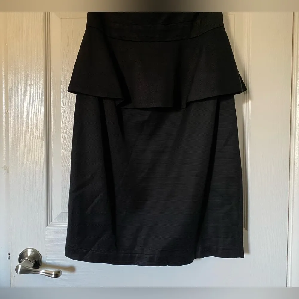 White House Black Market Strapless Black Peplum Dress Size 8 - Image 3
