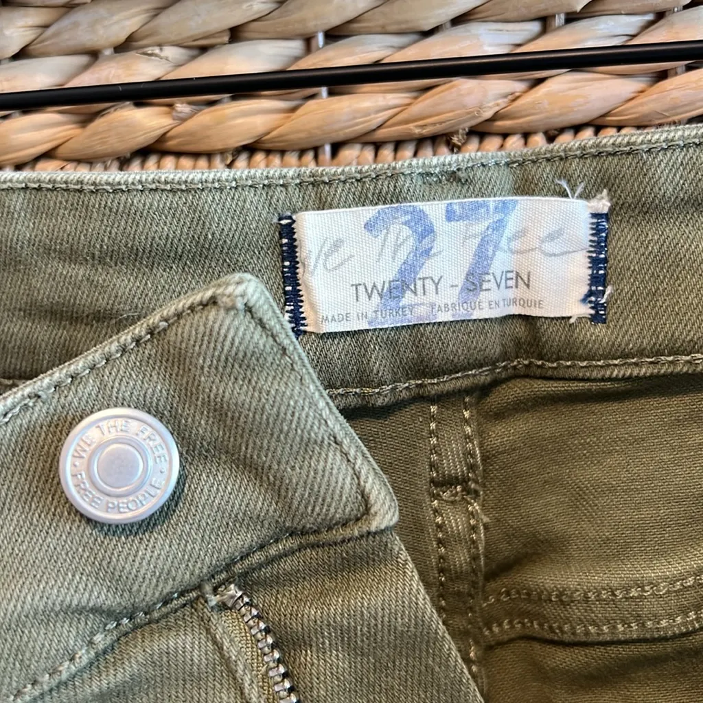 We the Free Mid-Rise Cropped Raw Hem Army Green Skinny Leg Jeans, 27 - Image 9