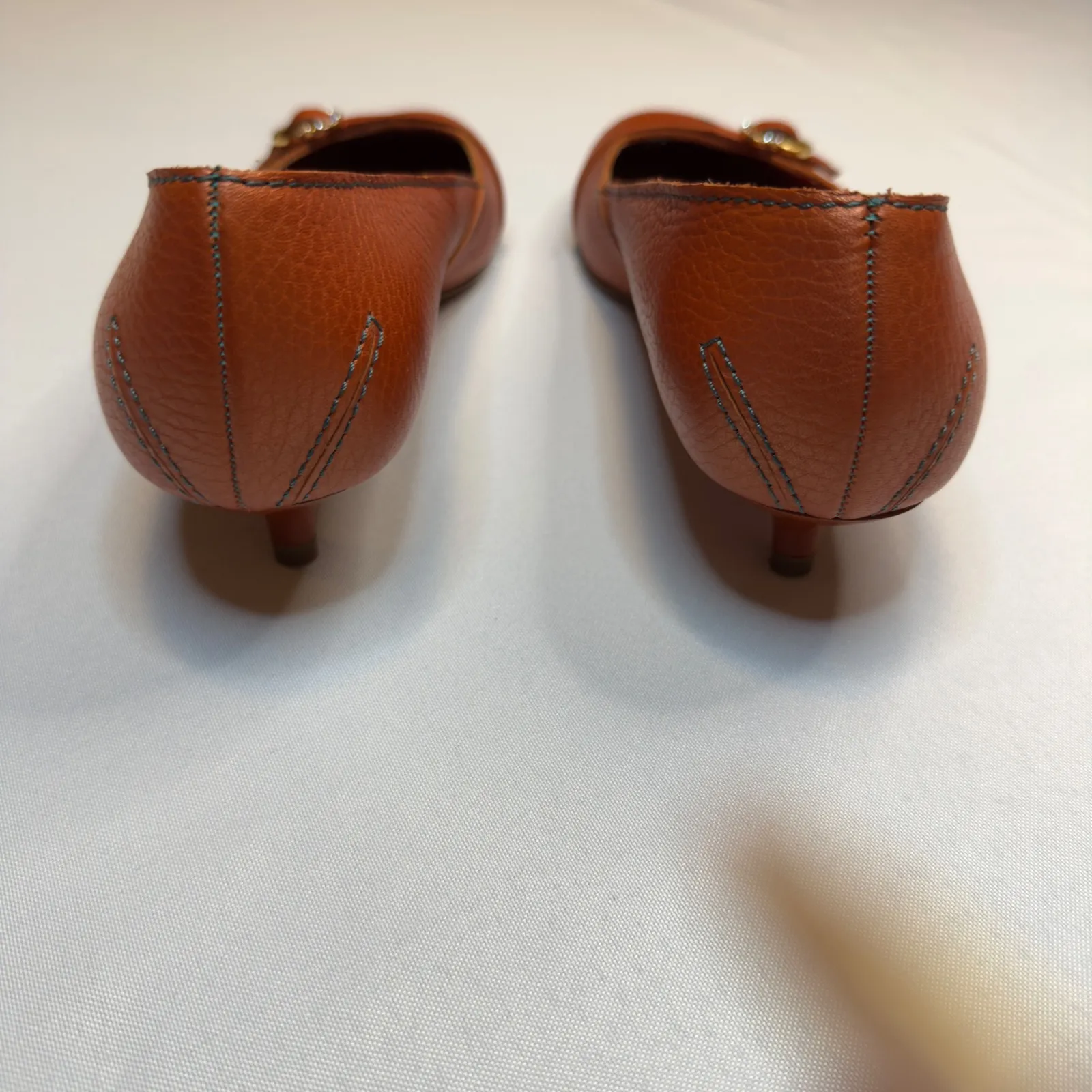 Furla Pumps NEW Italian Leather Kitten Heel Buckle Detail Pointed Toe Shoe Sz 37 - Image 4