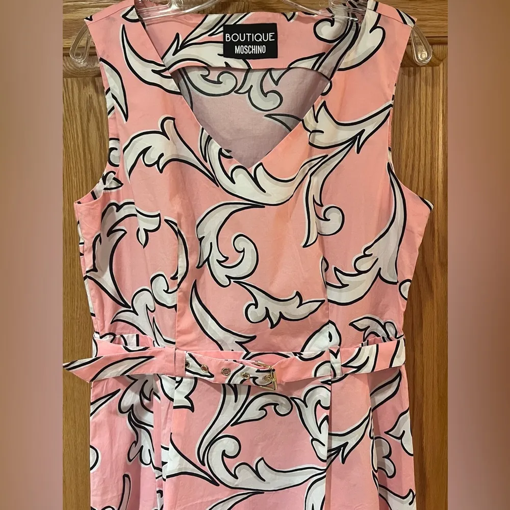 Boutique Moschino Pink & White Printed Cotton Poplin Belted A-Line Dress Size 12 - Image 2