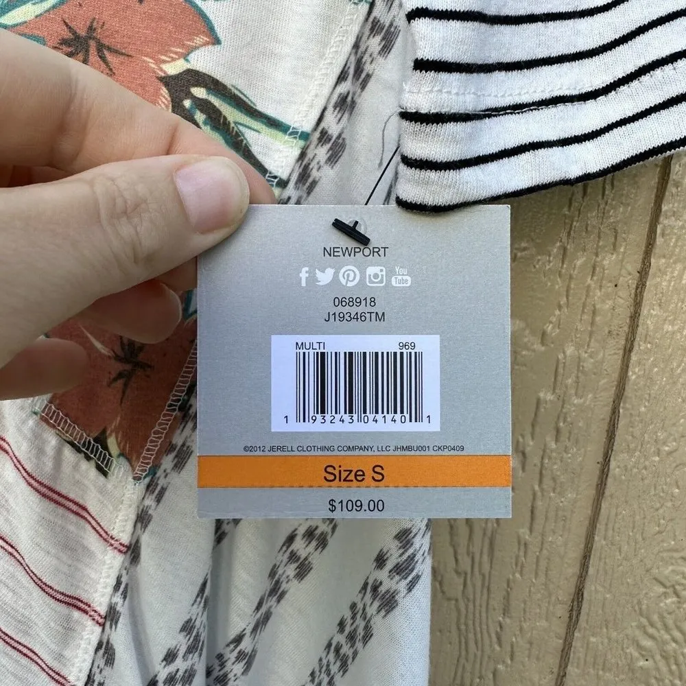 NEW John Mark Patchwork Floral Stripes Short Sleeve Tunic Top Women's Size Small - Image 5