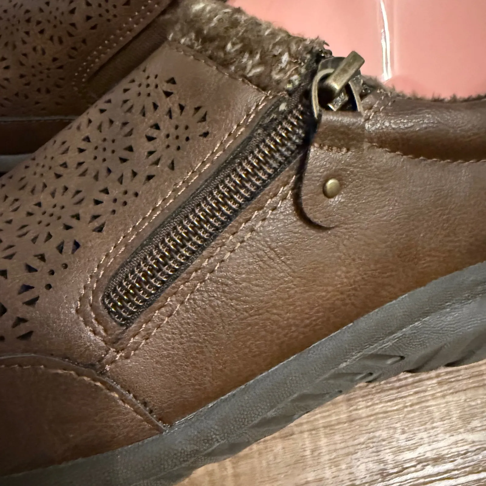 JBU By Jambu Amber Brown Faux Leather Floral Cutout Side Zip Comfort Shoe 8M‎ - Image 4