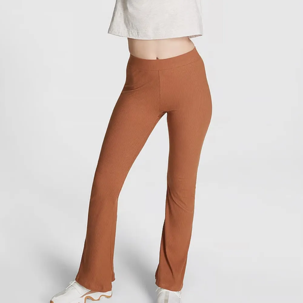 PINK
STRETCH‎ COTTON RIBBED FLARE LEGGING - Image 3