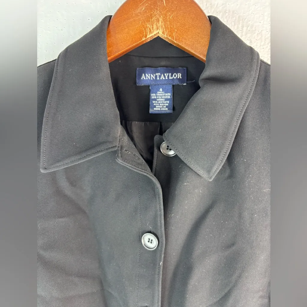 Ann Taylor 4 Workwear Belted Button Front Blazer in Black - Funeral - Image 3