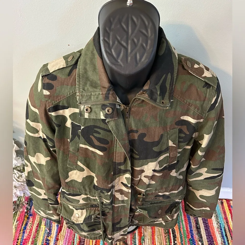 NEW Camo Denim Style Jacket Military Army Green Camouflage Womens Small - Image 3