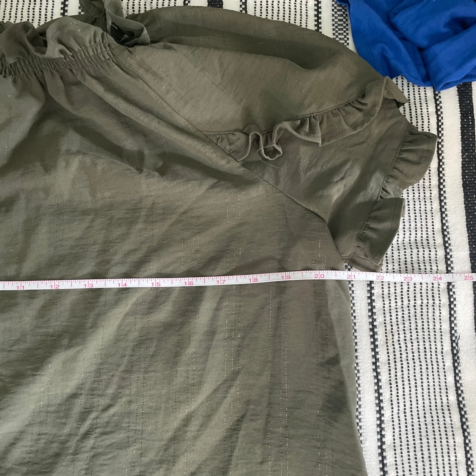 Como Vintage Olive Green Ruffle Trim Top Bow‎ Tie Neck Blouse Medium - Image 6