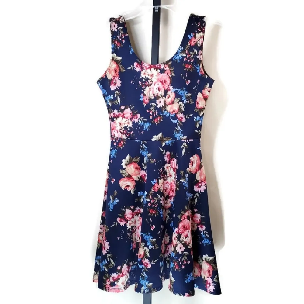 Derek Heart Floral Skater Dress Sleeveless Small - Image 3