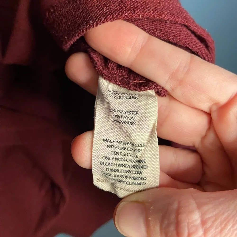 Soft Surroundings Burgundy Button Cowl Neck Sweatshirt Size Small Petite - Image 4