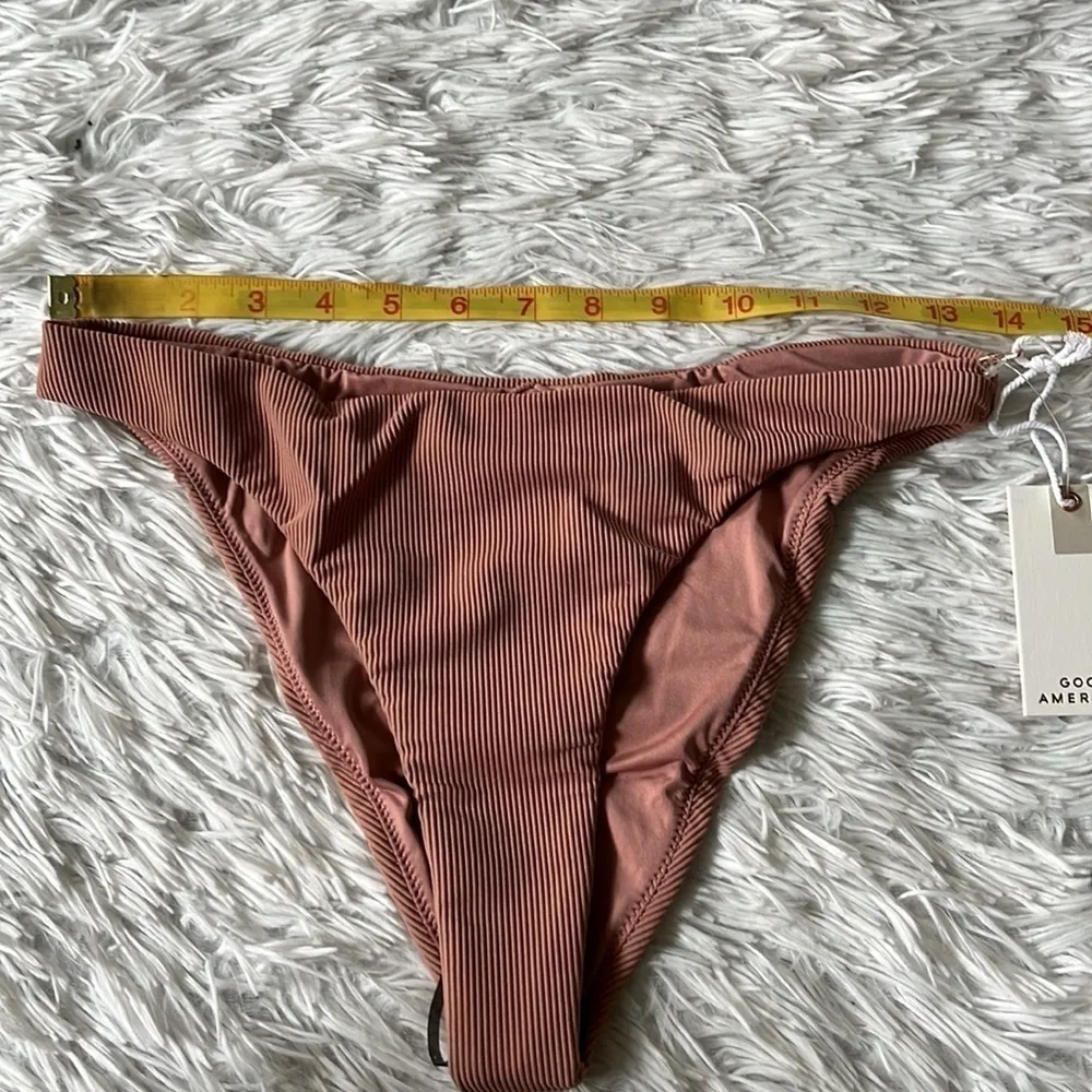 New Good American Ribbed Better bikini top in desertrose001 size Medium - Image 4