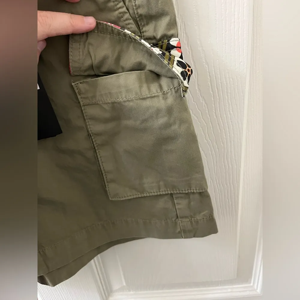 NWT Pinko Green Brendon Shorts Size XS - Image 2