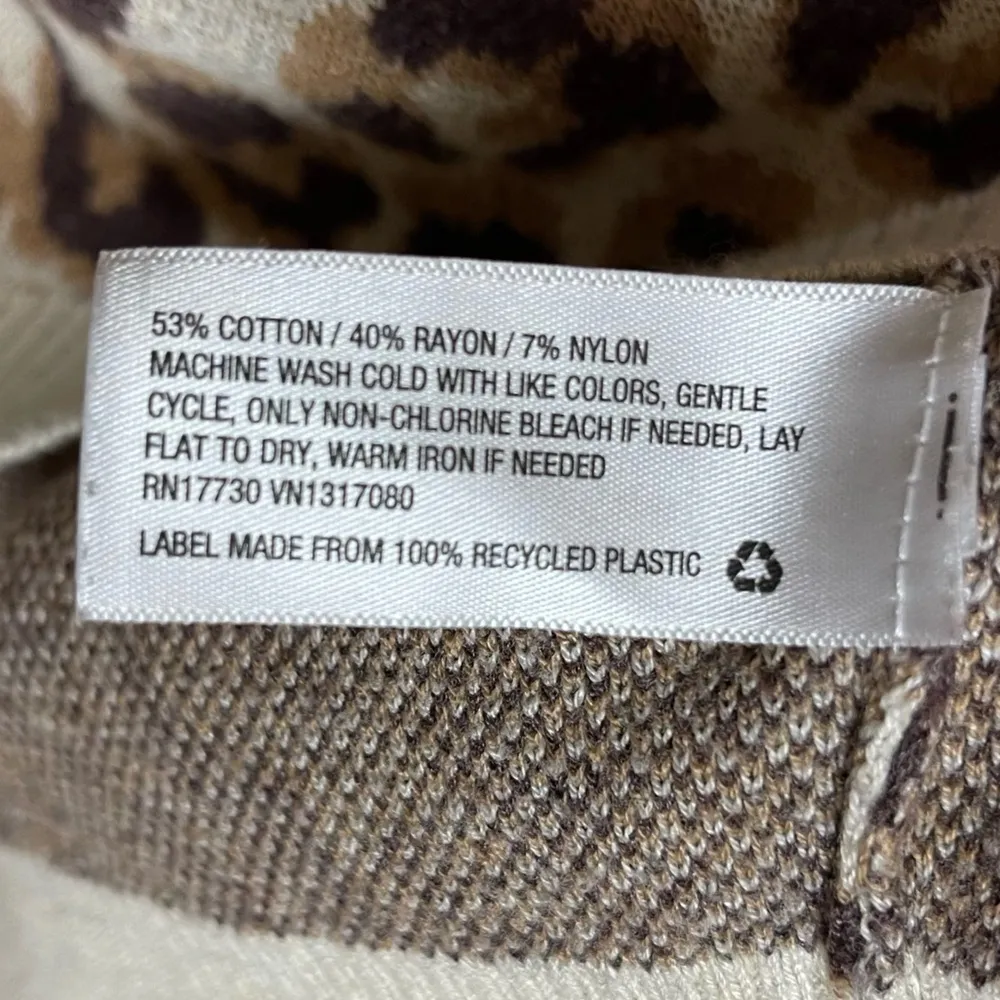 a new day Size Large Leopard Print Crewneck Sweater Animal Print Neutral Slouchy - Image 4