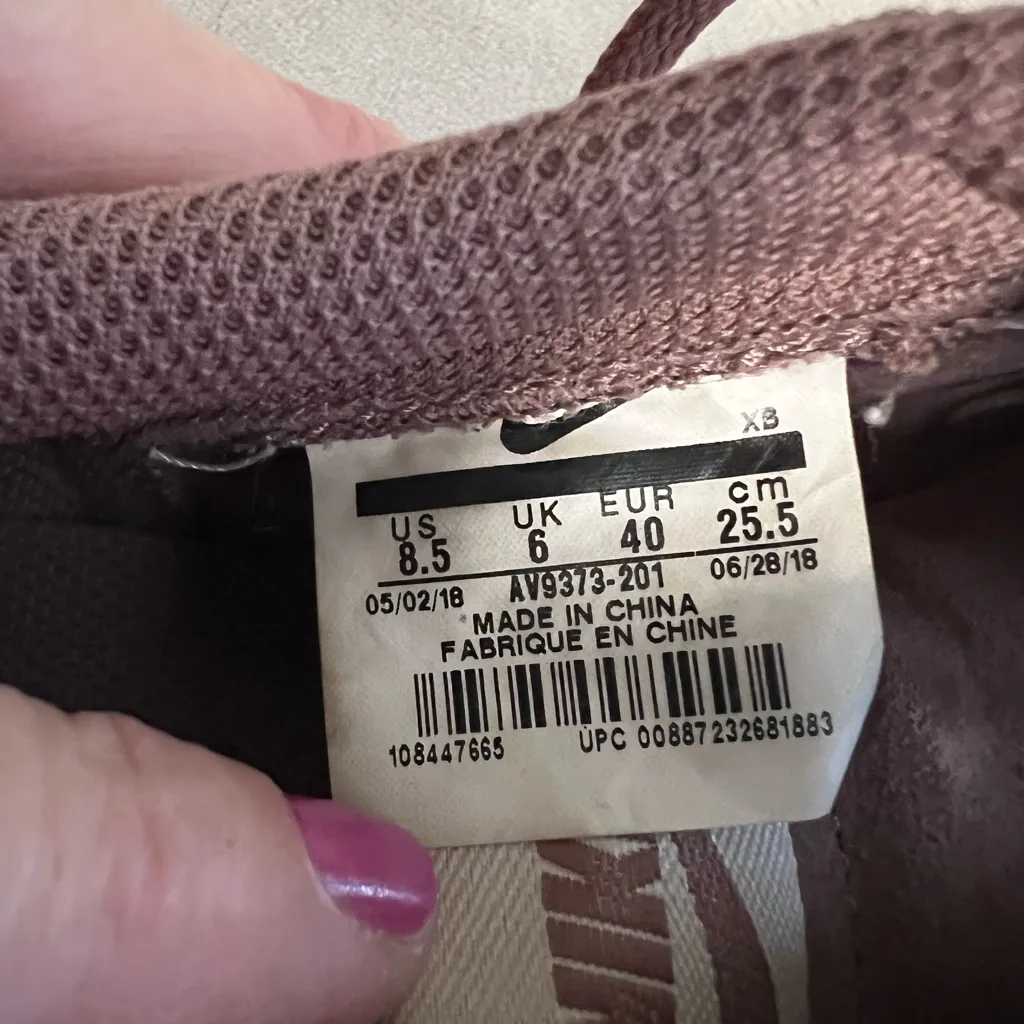 🔥 Nike SB Check Solarsoft  Sneakers – Mauve/White Gum Sole (Women’s Size 8.5) - Image 8