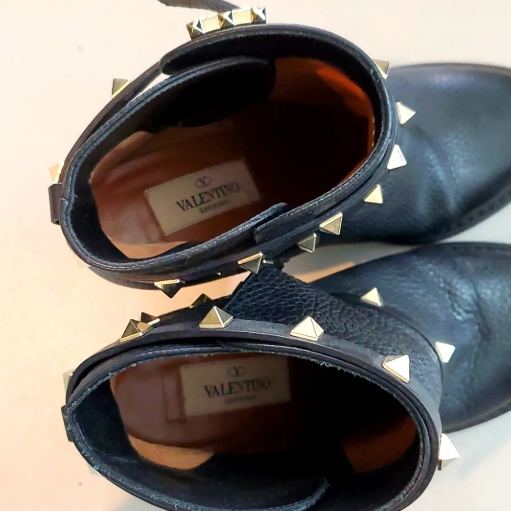 100% Authentic Valentino Garavani Chunky Heel Boots - Image 5