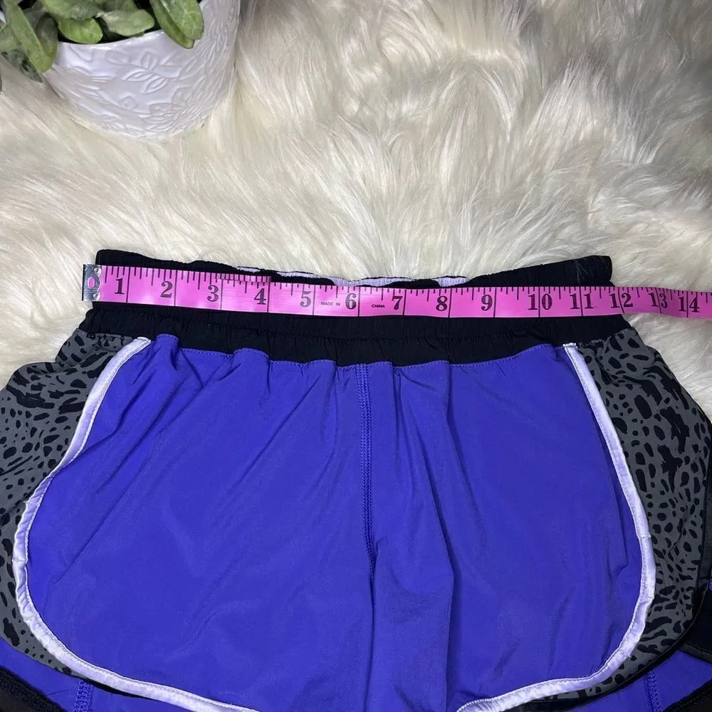 Lululemon purple/animal print hotty hot shorts sz 6 - Image 4