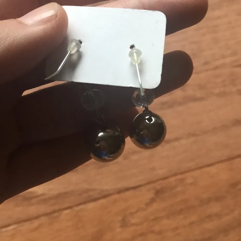 Metal ball dangle earrings Silver - Image 2