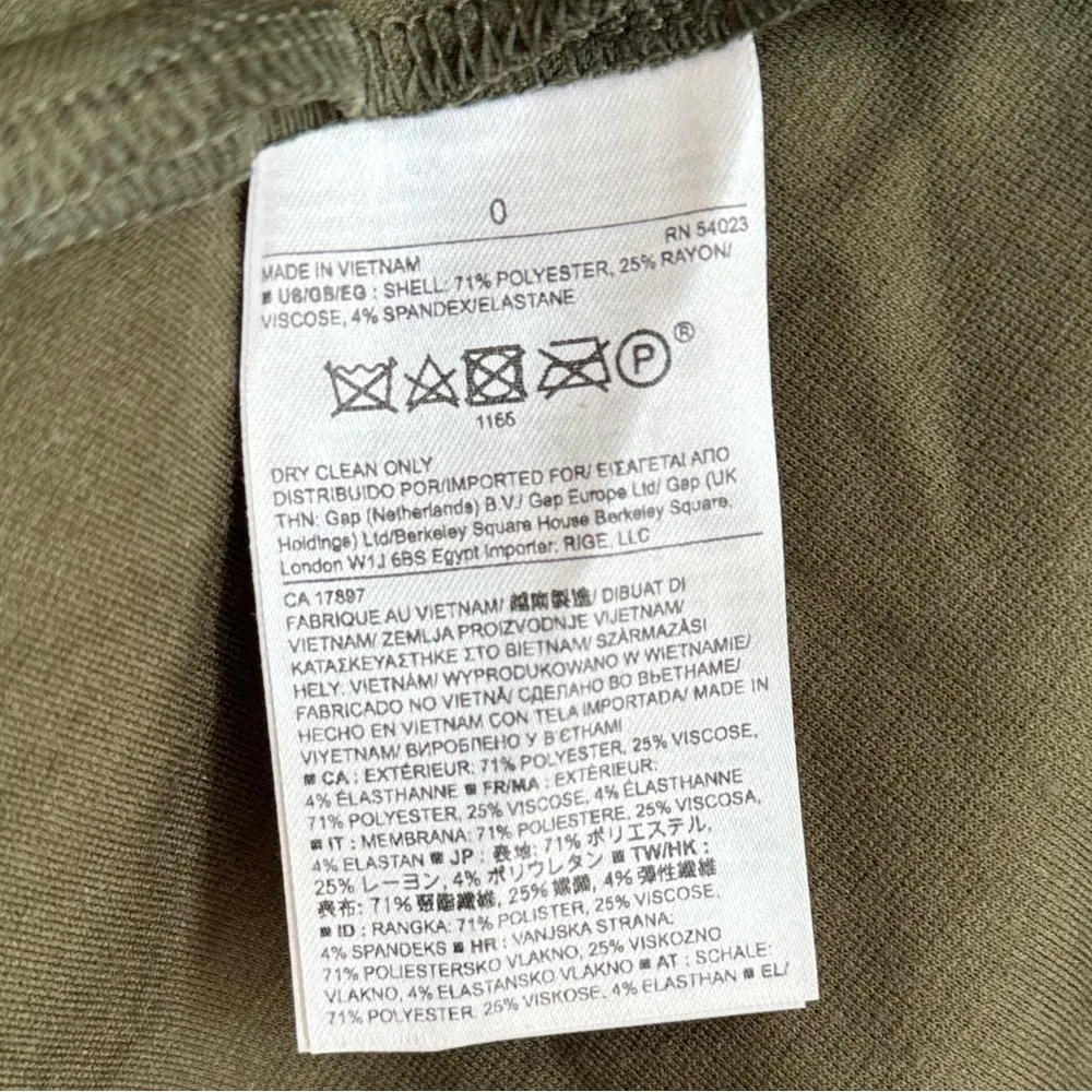 Banana Republic Skirt with Belt - Image 4