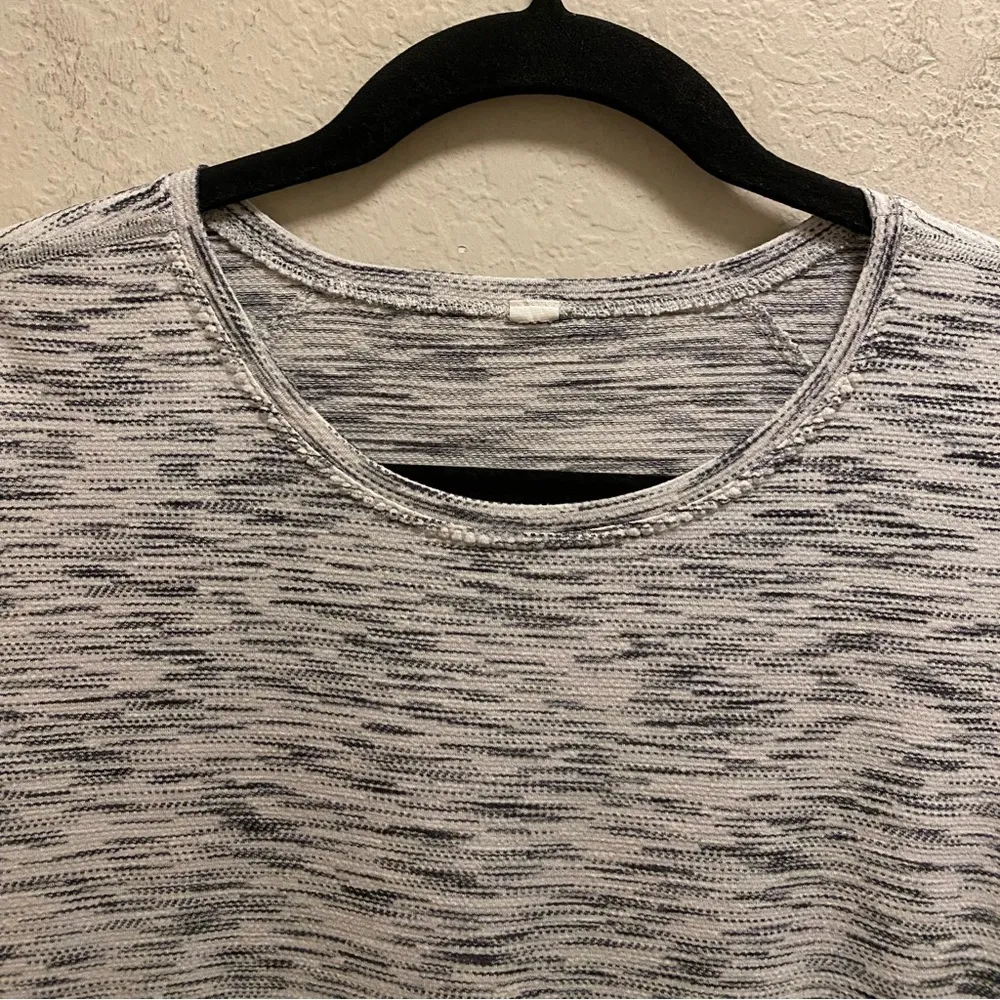 Lululemon Run Around Tee Tiger Space Dye Black White Size 8 - Image 4