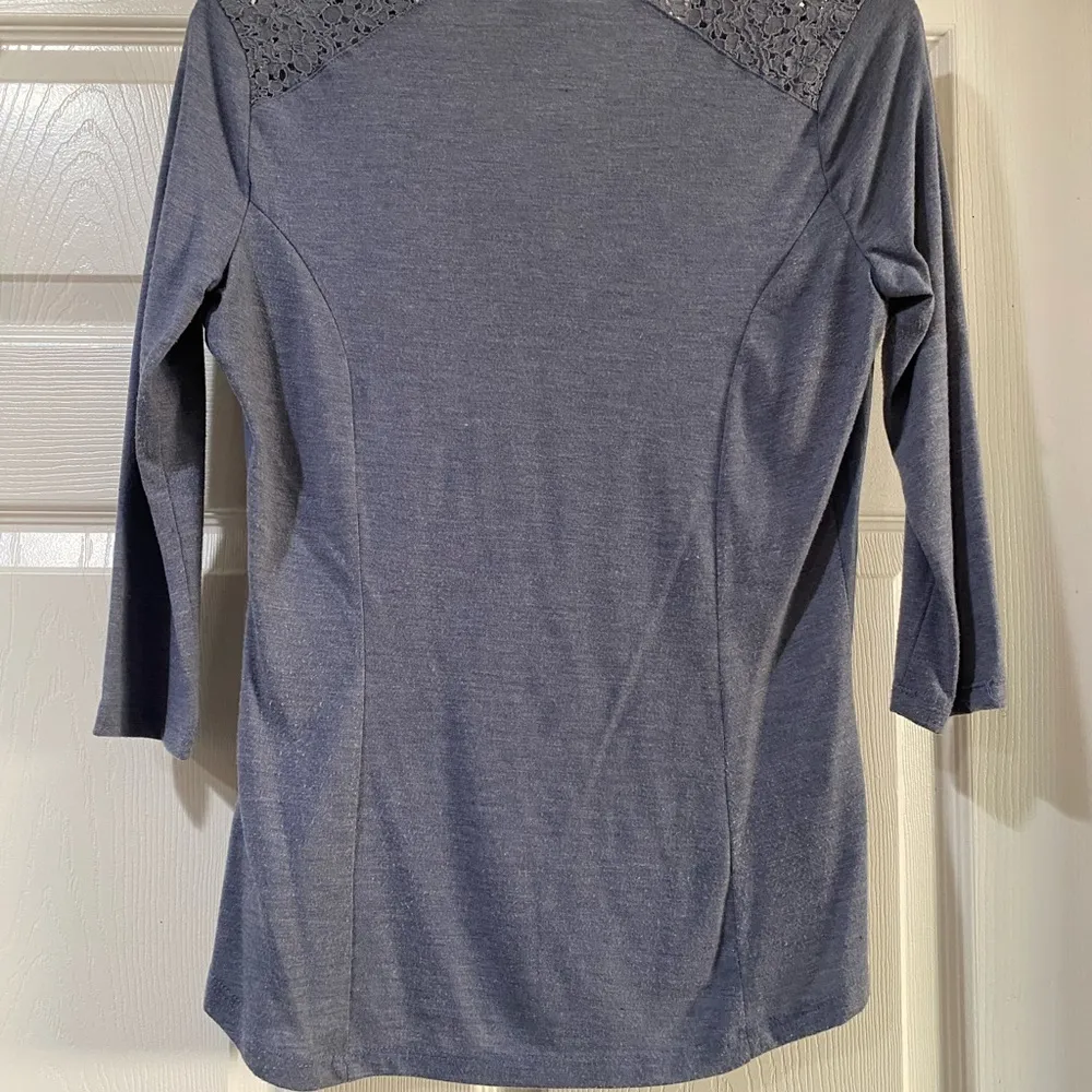 Lauren Conrad Lace Button Chambray Embroidered Floral Boho Top Shirt Size XS - Image 5