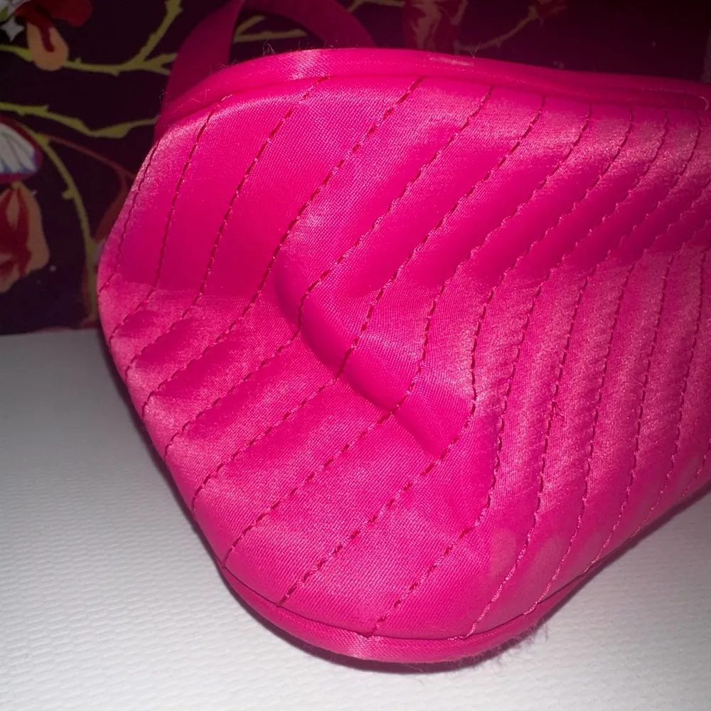 YSL  Yves Saint Laurent - Y2K Hot Pink Mini Handbag - Image 7
