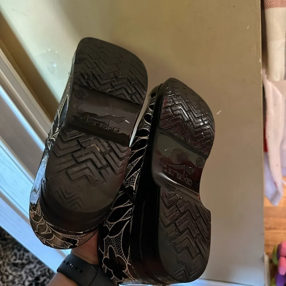 Dansko Professional Black Floral Patent Clogs - Image 8