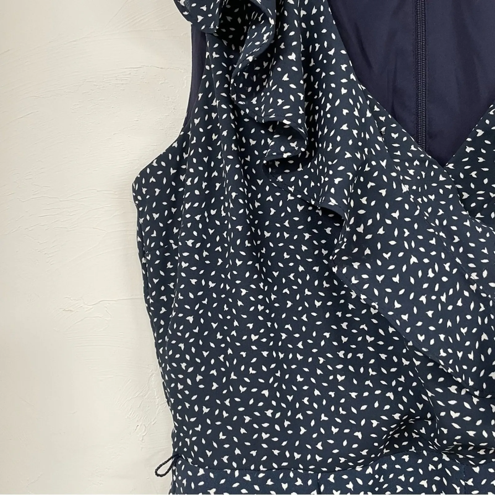 Banana Republic Blue White Spotted Ruffled Wide Leg Jumpsuit Womens 6 Sleeveless - Image 3