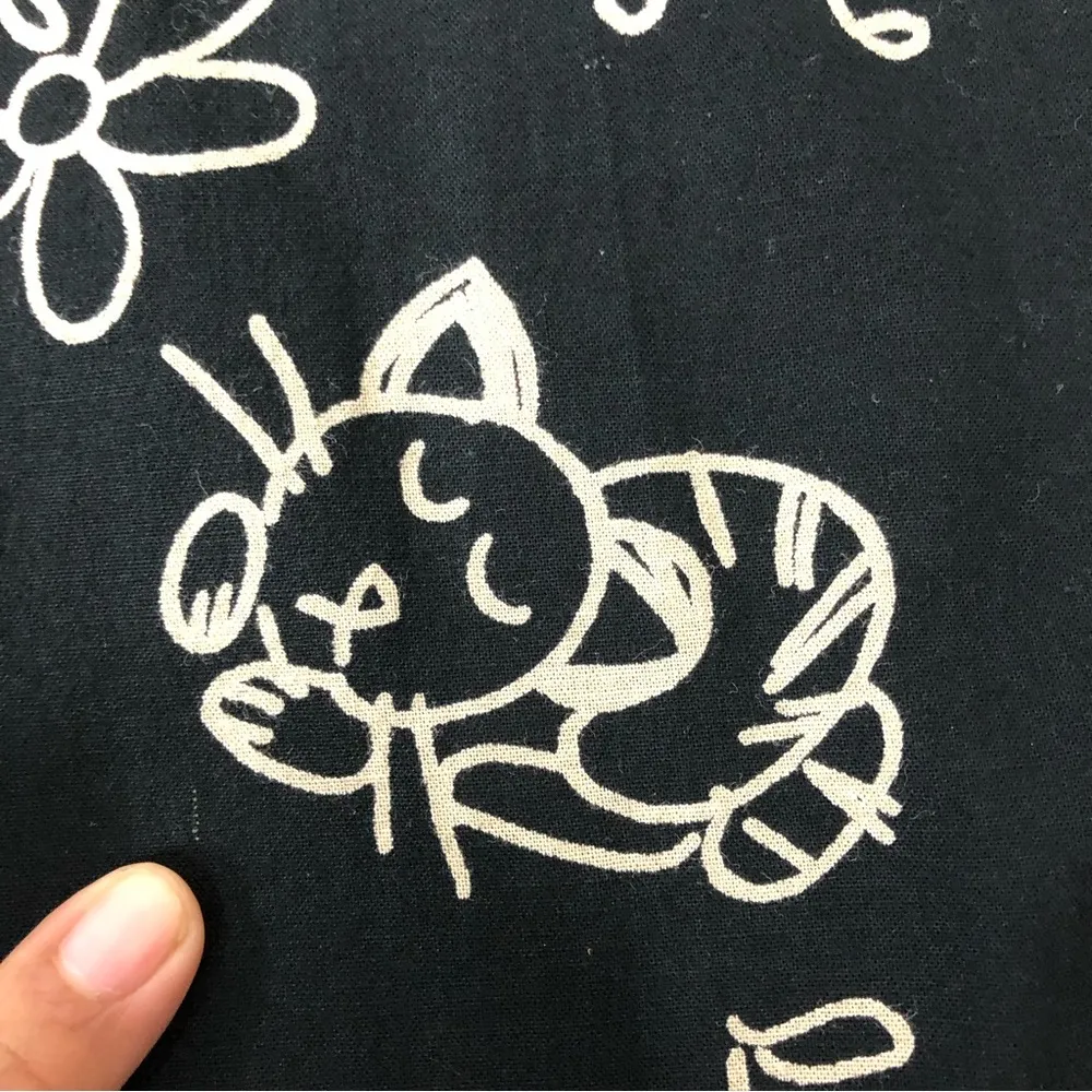 Chico’s design size 2 black novelty print pants huge pockets drawstring cat - Image 4