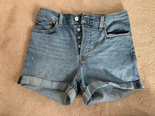 Levi’s Wedgie Shorts - Image 3