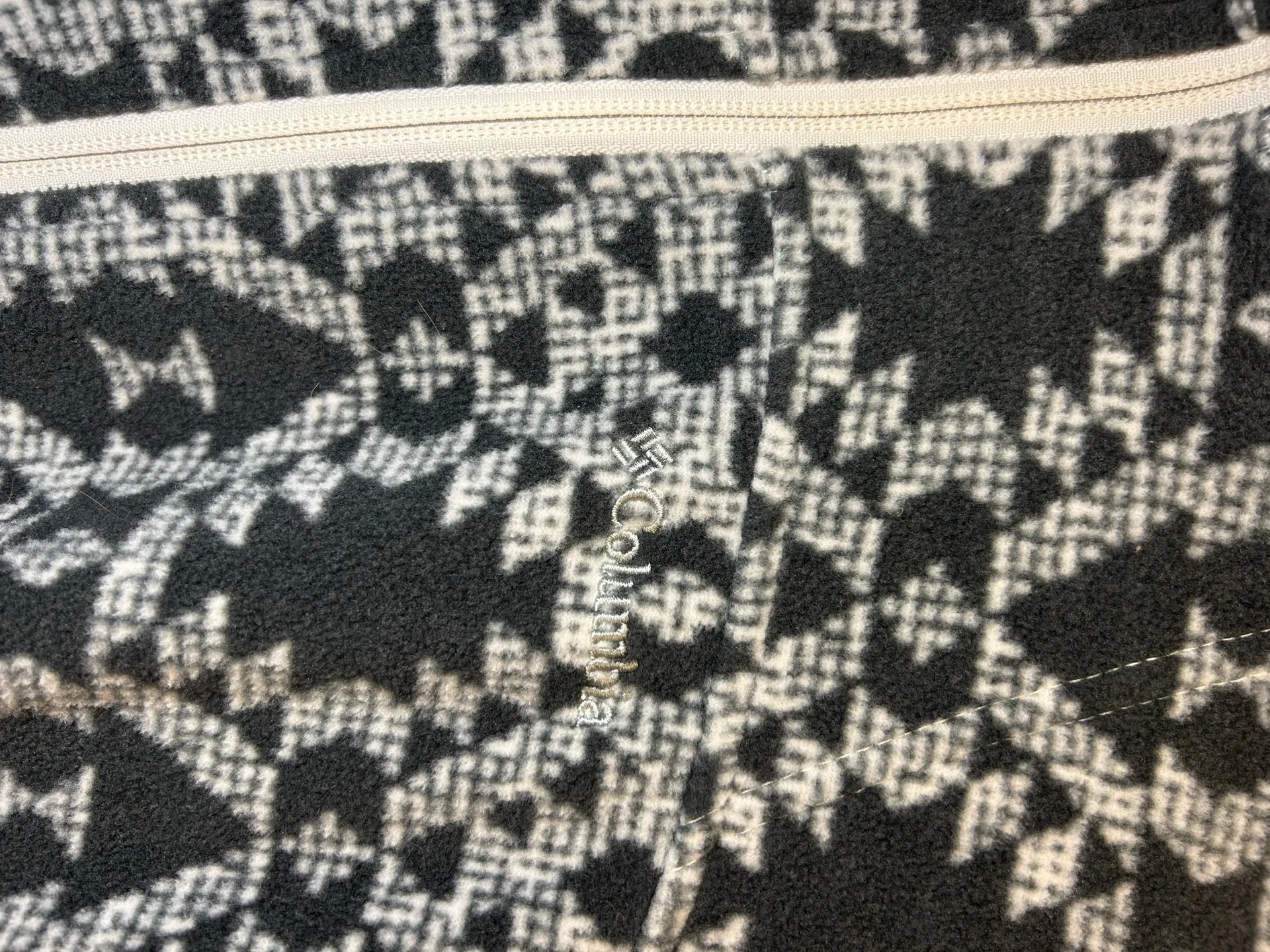 Columbia Western Print Fleece Women’s Medium - Image 2