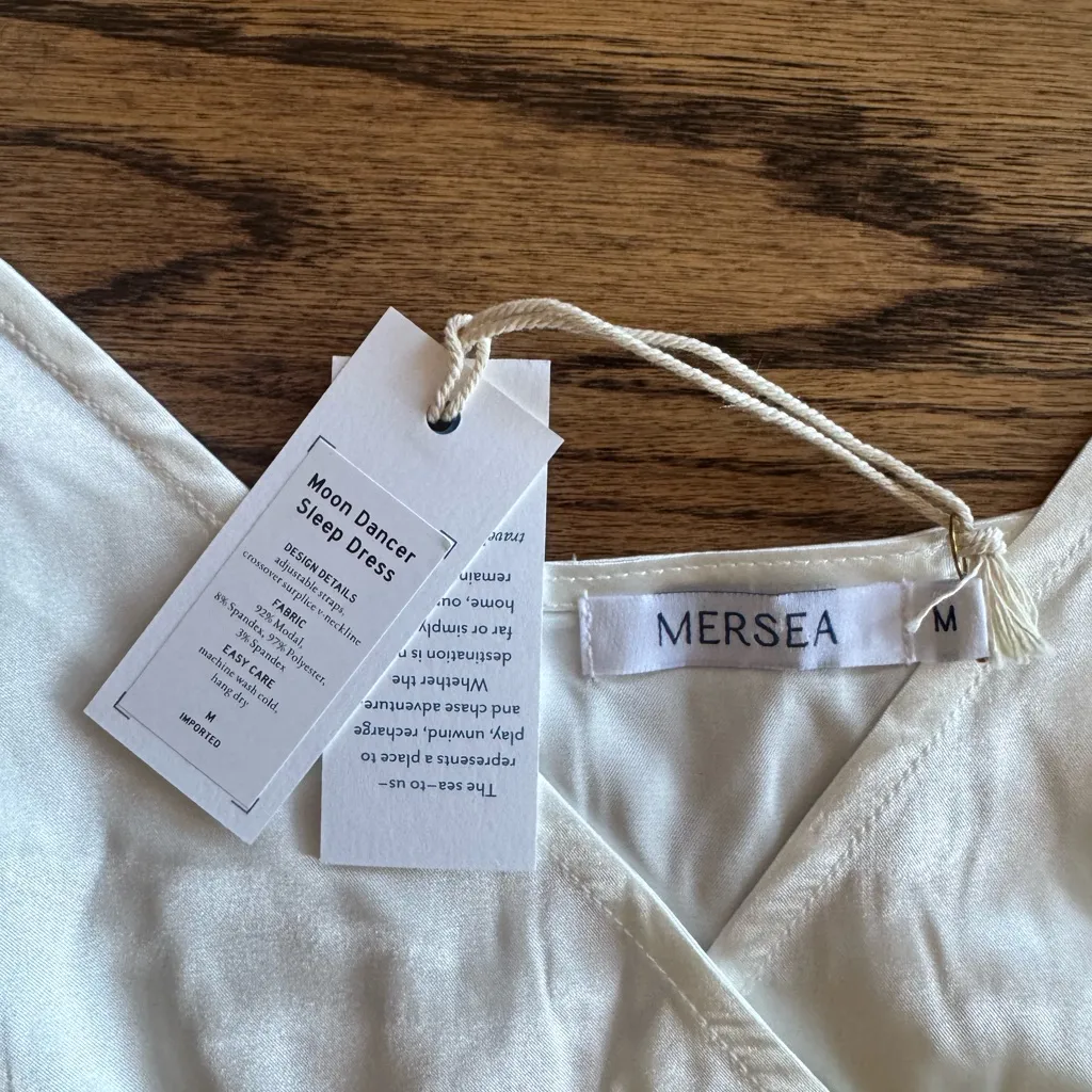 NWT Mersea Moon Dancer Sleep Dress Pajama Medium White Cream Lightweight - Image 2