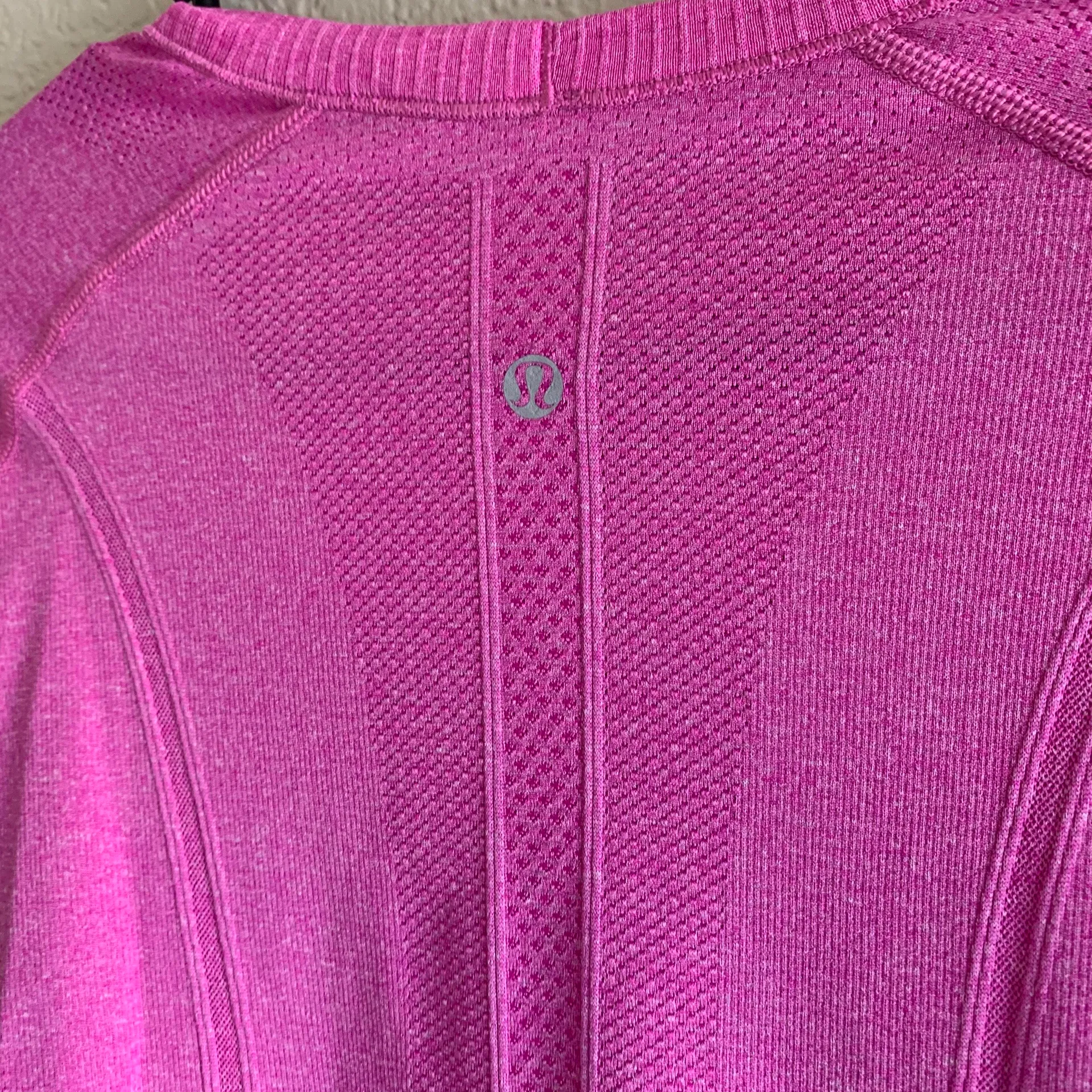 Lululemon Swiftly Tech Long Sleeve Crew - Image 9