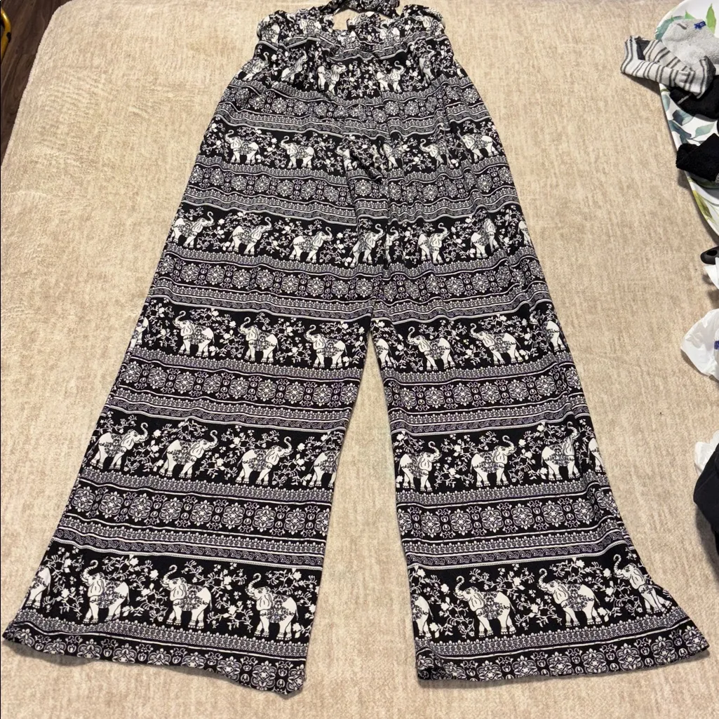 Small Pink Republic Elephant Black White wide leg paperbag stretchy flowy Pants - Image 4
