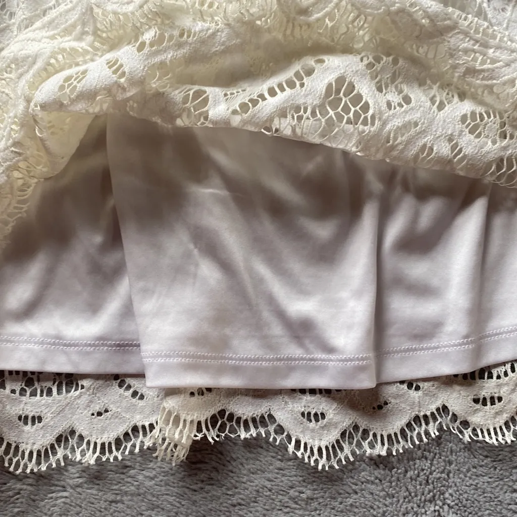 EUC Express White Off the Shoulder Lace Top, Size Extra Small - Image 12