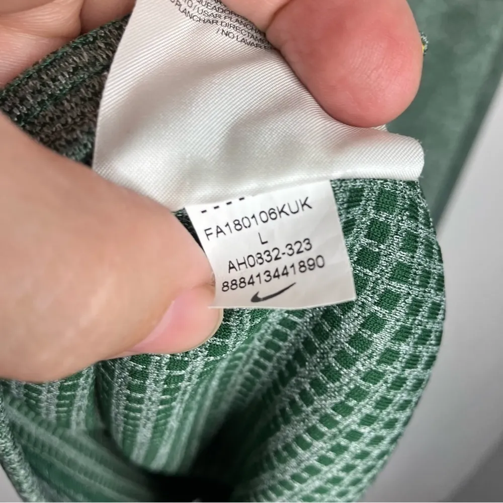 Nike Green Bay‎ Packers pullover size large - Image 7