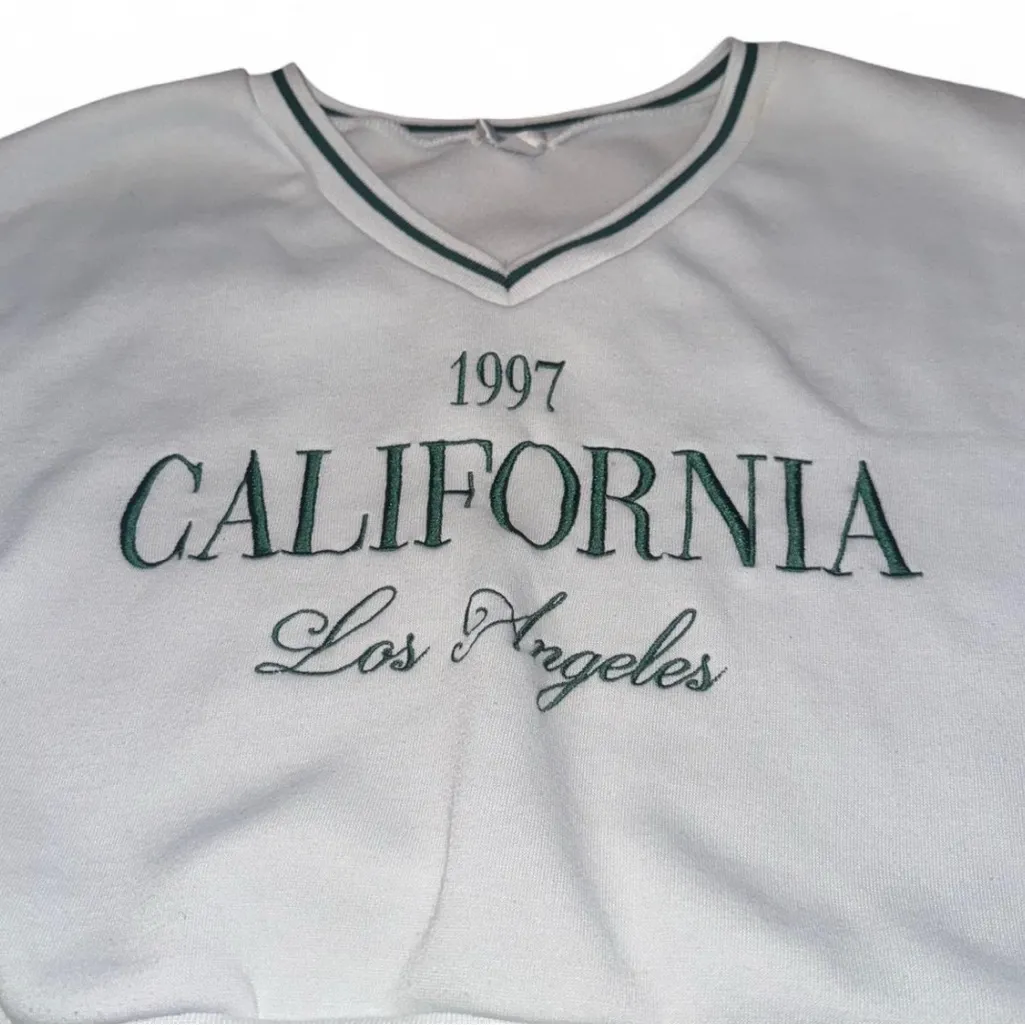 Angel Kiss White Cropped 1997 California Sweatshirt XL - Image 2